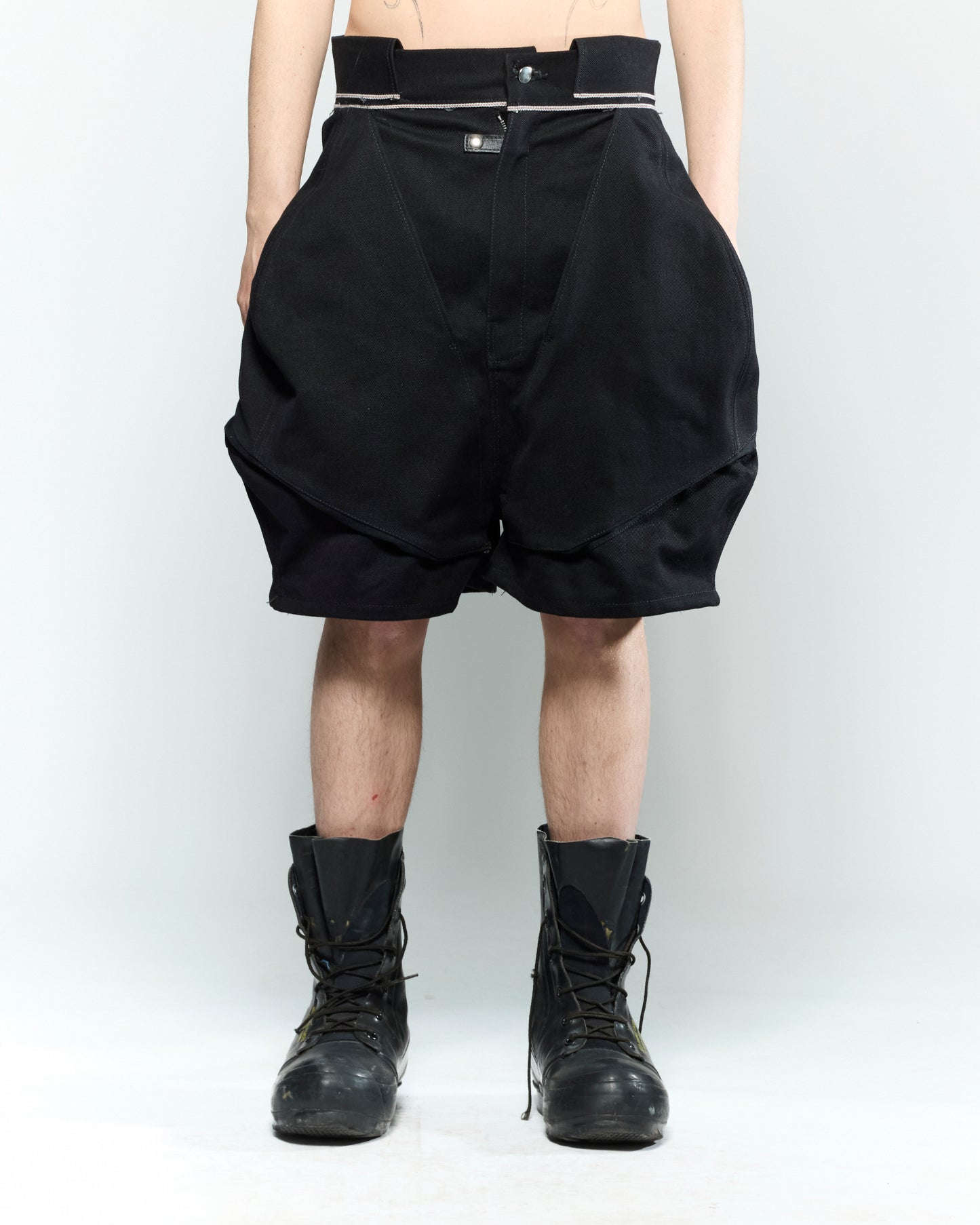 SCALE BUBBLE SHORTS