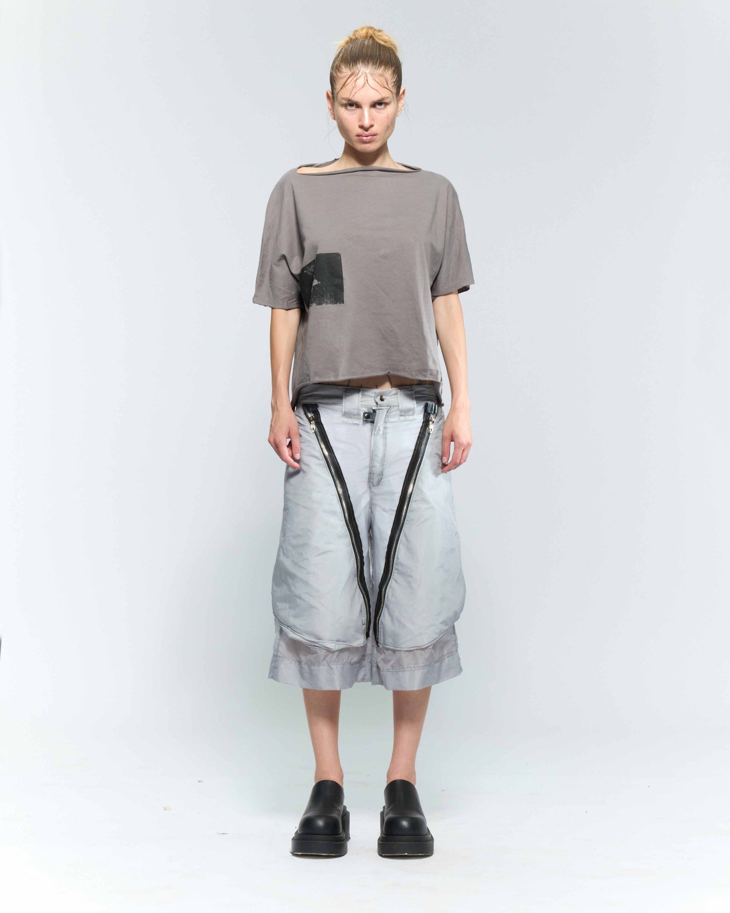 SCALE CARGO SHORTS